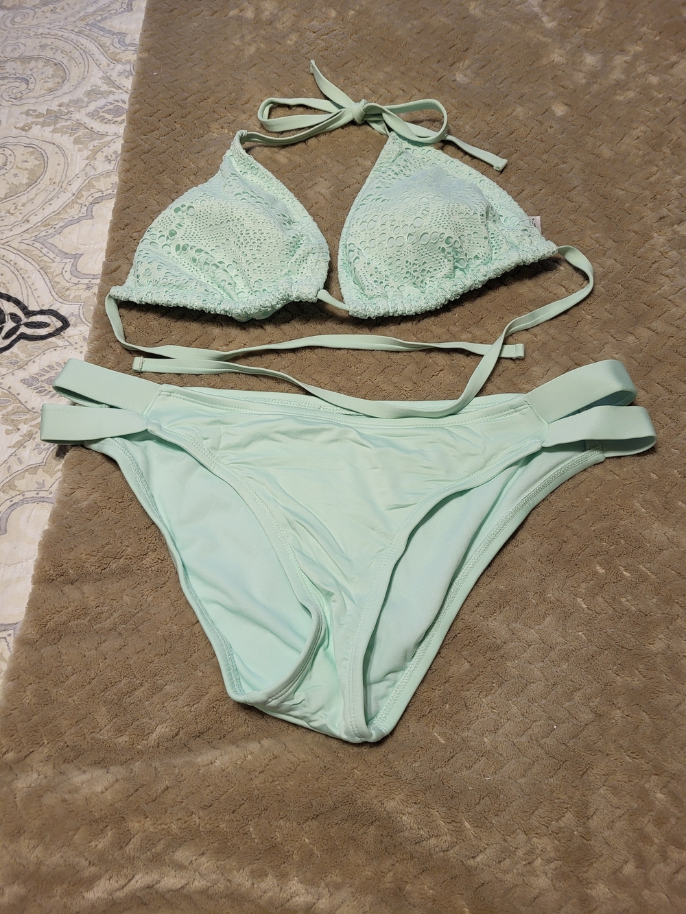 NEW! Women’s Mint Green Crochet Triangle Bikini Set